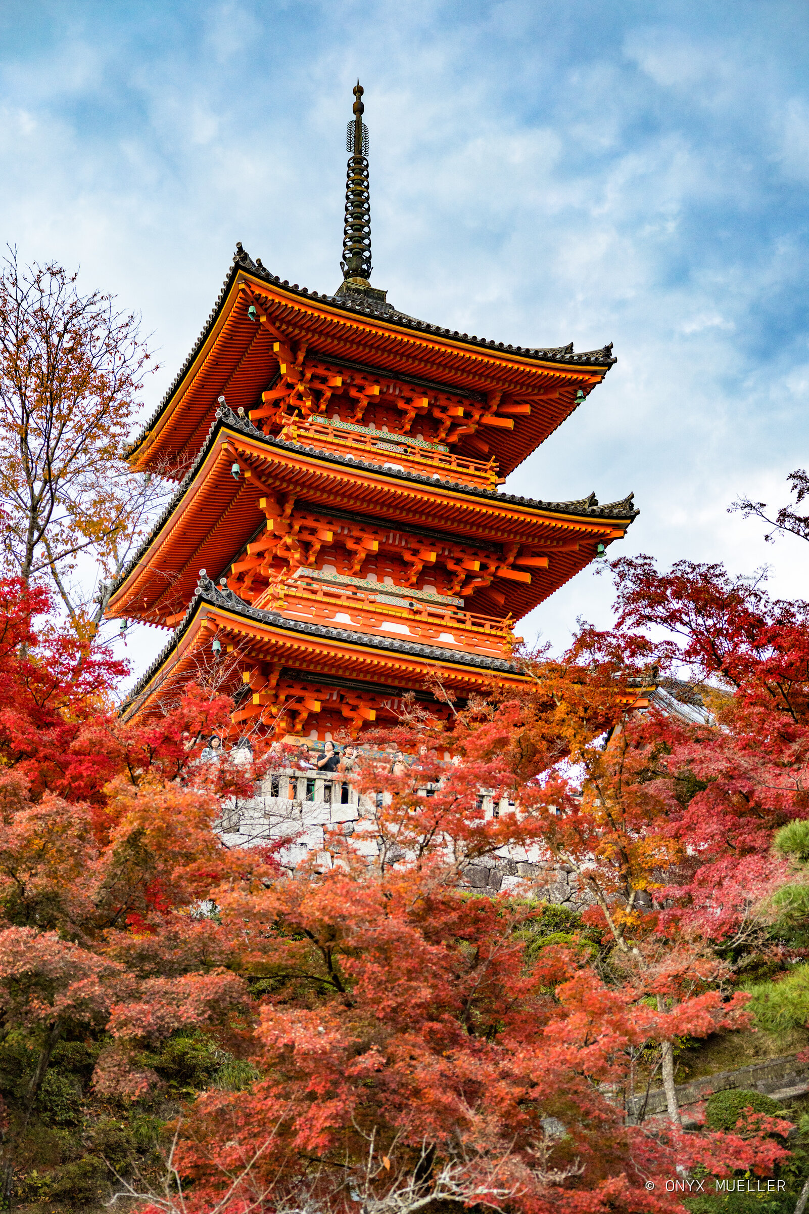 Kiyomizu, Lit